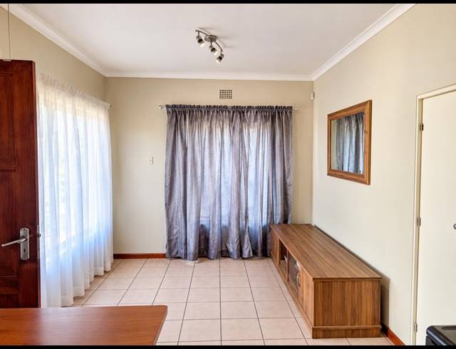 1 BEDROOM PROPERTY TO RENT IN LODEYKO